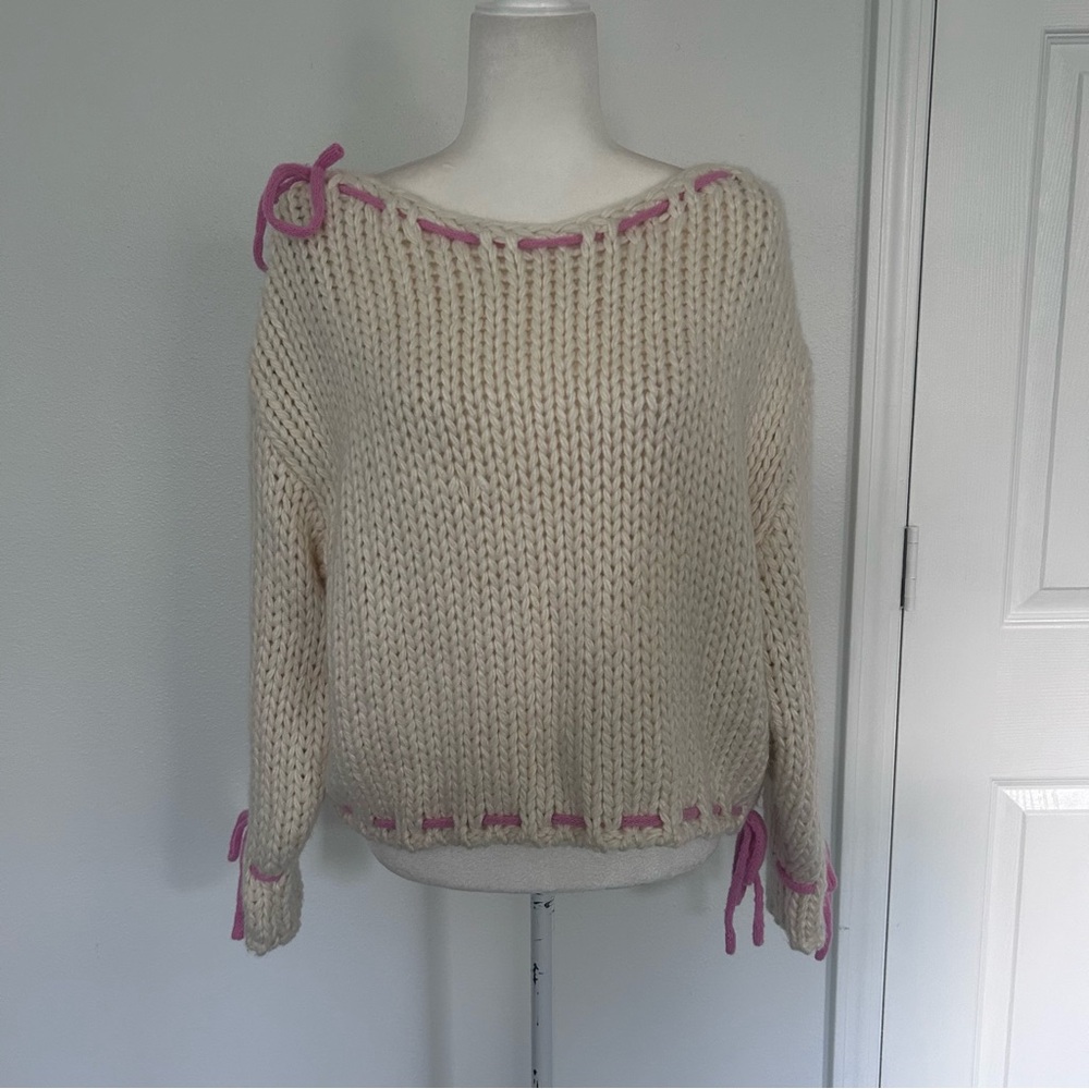 Beginning Boutique Bea Women’s Cream and Pink Sweater size 4